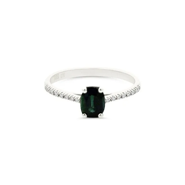 Sapphire ring 0,81ct in white 14ct gold with diamonds 0,08ct