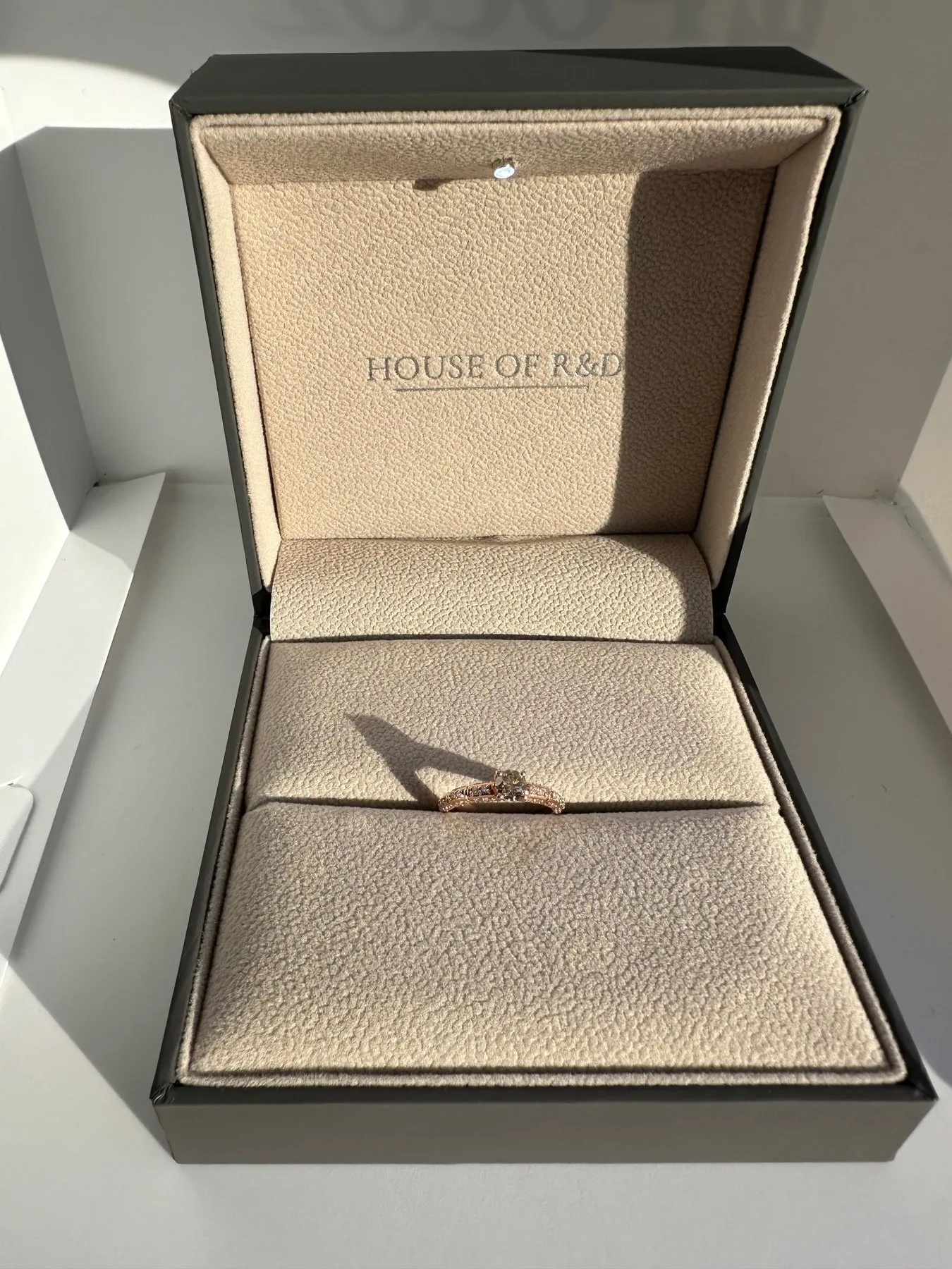 Engagement ring in 14ct rose gold with natural 0.51 ct diamantoma 39 pcs natural briliantmi 0.30 ct