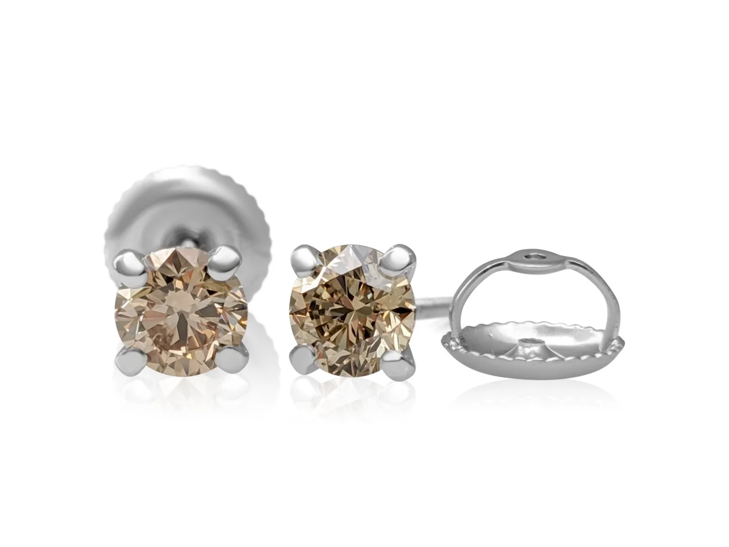 Champagne 0,83ct diamond earrings in 14ct white gold