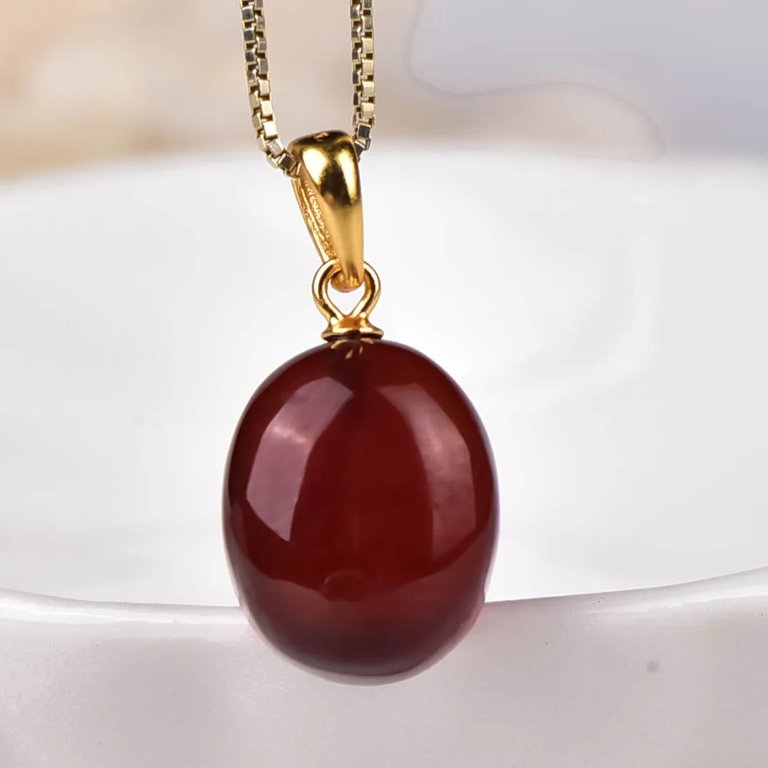 Natural garnet pendant with striebornou retiazkou gilded 14ct zlatom– Certified ALGT – saturated farby, with clarity