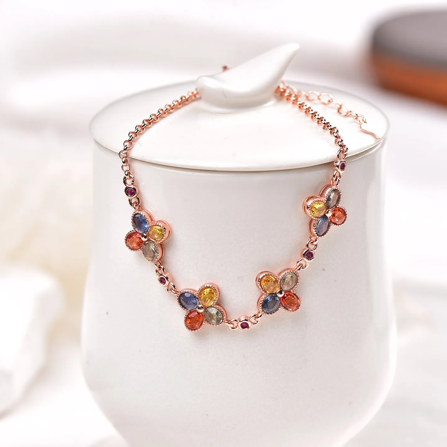 Fancy bracelet with coloured sapphires and rubies (3,3ct)